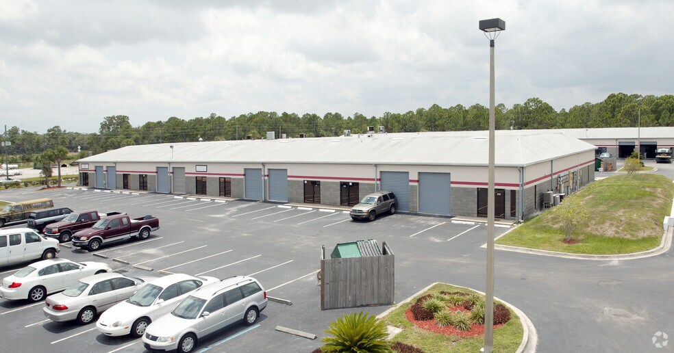 4270 Dow Rd, Melbourne, FL à louer - Photo du bâtiment - Image 2 de 3