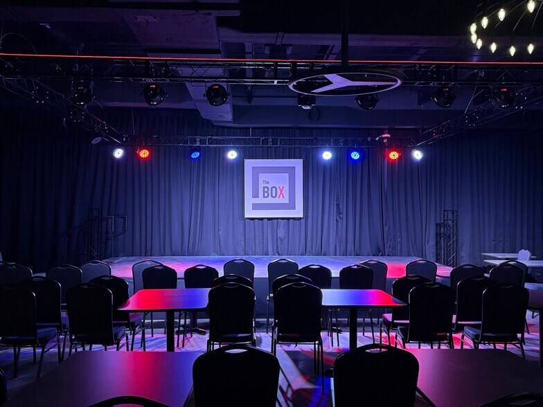 220 NW 180th Ave, Pembroke Pines, FL à louer - Photo du bâtiment - Image 3 de 5