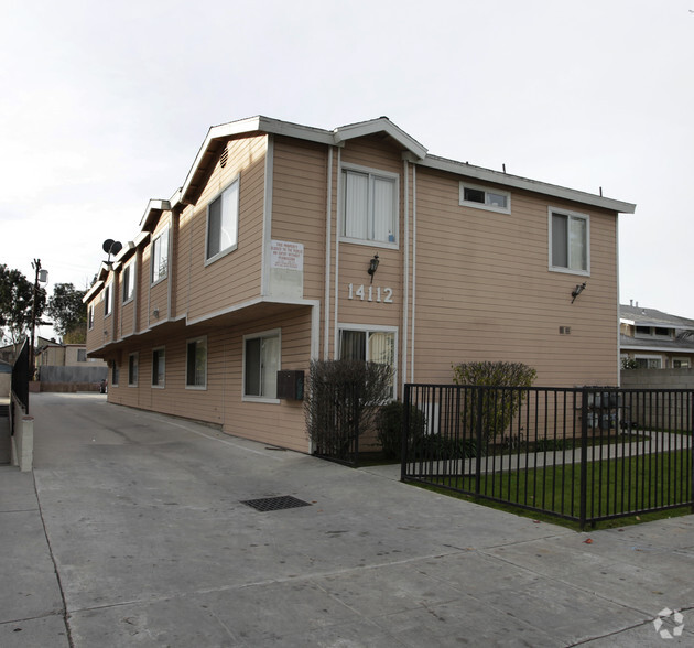 14112 Delano St, Van Nuys, CA for sale - Primary Photo - Image 1 of 3