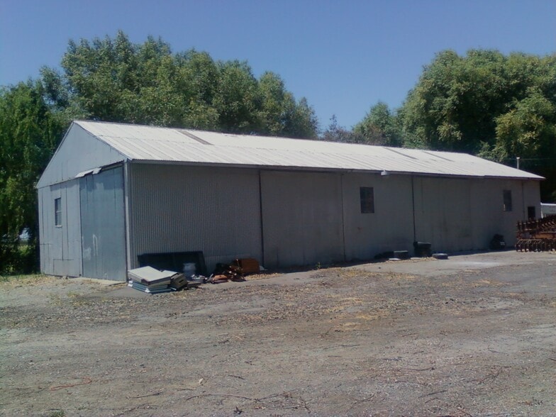 16739 CA-160 Hwy, Isleton, CA à vendre - Photo du bâtiment - Image 3 de 4