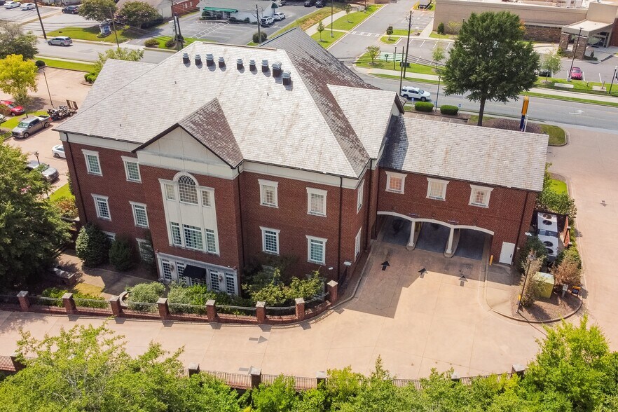 820 Dixie St, Carrollton, GA à louer - Photo du bâtiment - Image 3 de 7