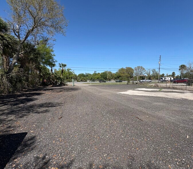 18252 E Colonial Dr, Orlando, FL à louer - Photo du bâtiment - Image 2 de 17