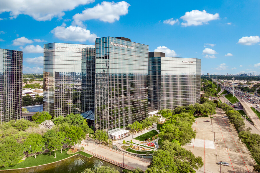 5400 Lyndon B Johnson Fwy, Dallas, TX à louer - Photo du bâtiment - Image 1 de 36