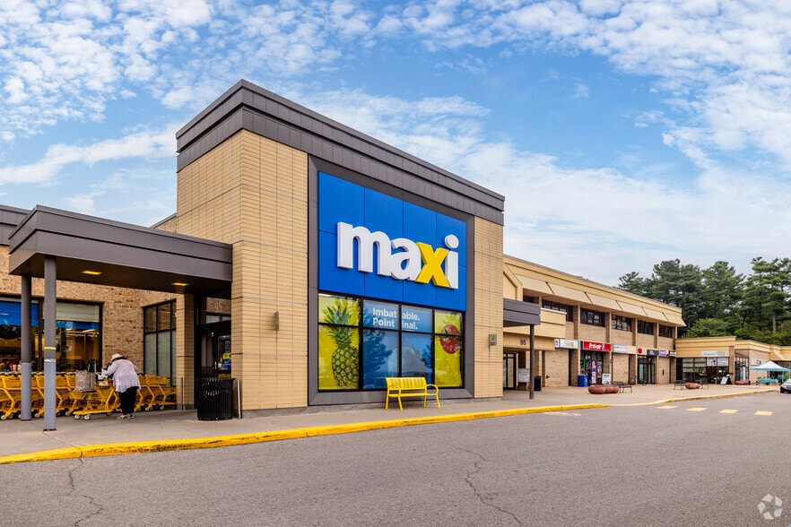 95 Blvd Gaulles, Lorraine, QC à louer - Photo du bâtiment - Image 2 de 18