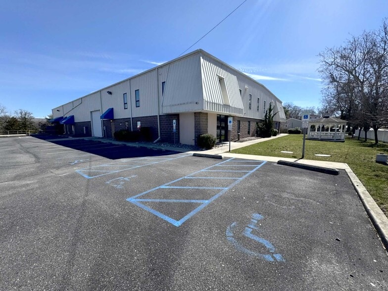 1406 Doughty Rd, Egg Harbor Township, NJ à louer - Photo du bâtiment - Image 2 de 30