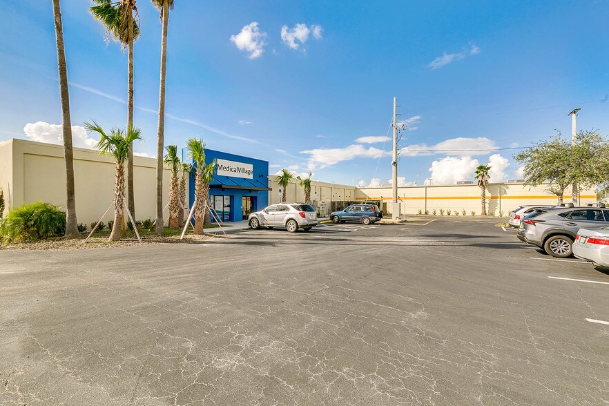 800-840 Mercy Dr, Orlando, FL à louer - Autre - Image 1 de 38