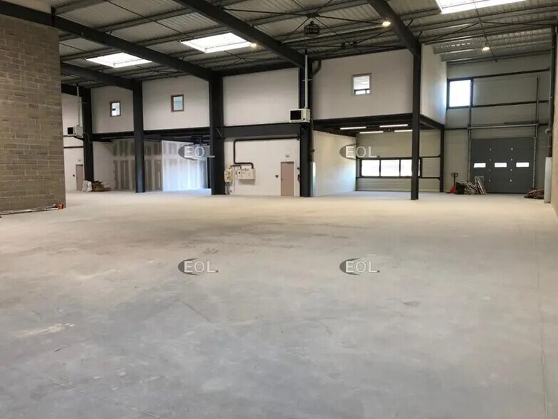 Industrial in for lease - Building Photo - Image 2 of 8