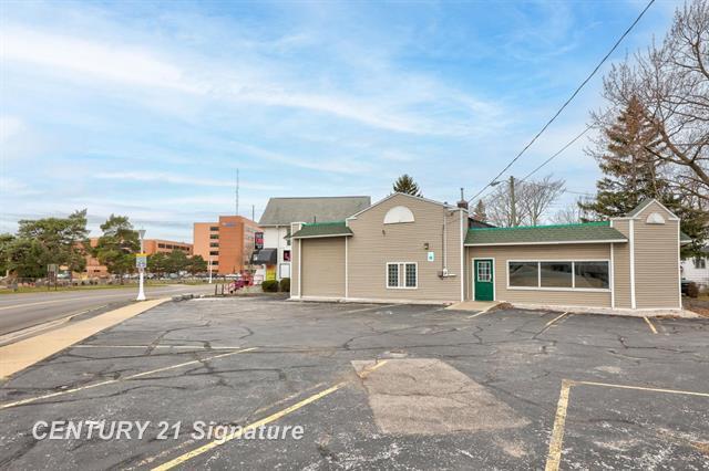 2019 Columbus Ave, Bay City, MI for sale Primary Photo- Image 1 of 20