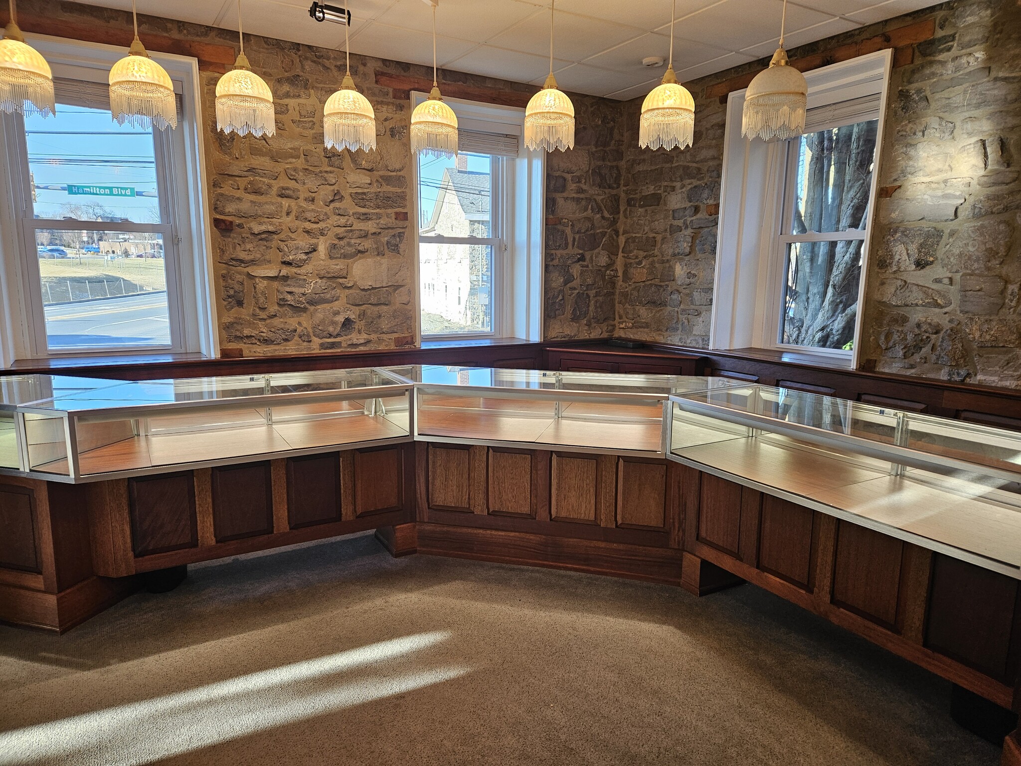 3144 Hamilton Blvd, Allentown, PA for sale Interior Photo- Image 1 of 8