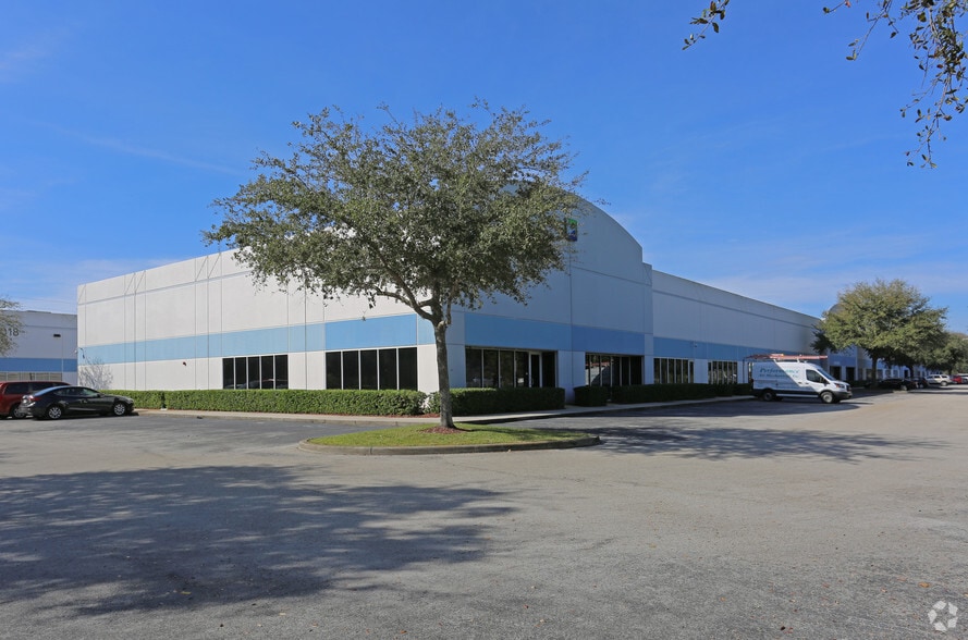 8010 Sunport Dr, Orlando, FL for sale - Building Photo - Image 2 of 36