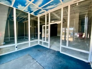 13891 N Us Highway 441, Lady Lake, FL for lease Interior Photo- Image 2 of 13