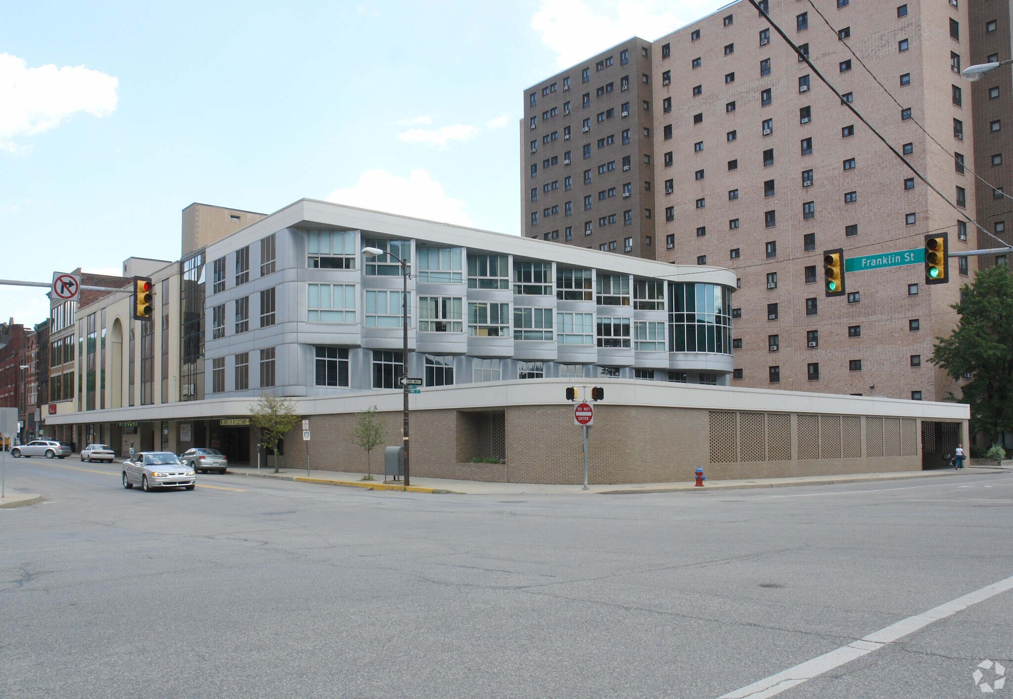 225-227 Franklin St, Johnstown, PA à louer Photo principale- Image 1 de 7