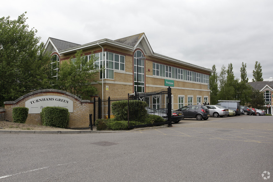 Pincents Ln, Reading à vendre - Photo principale - Image 1 de 15