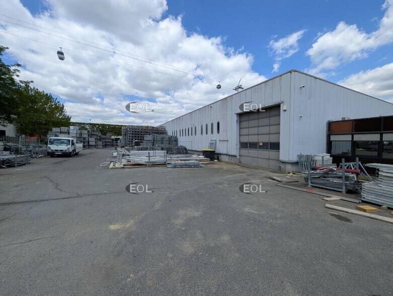 Industriel dans Villeneuve-Saint-Georges à louer - Photo du bâtiment - Image 3 de 10