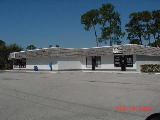 302 SW Tulip Blvd, Port Saint Lucie, FL à louer - Photo principale - Image 2 de 4