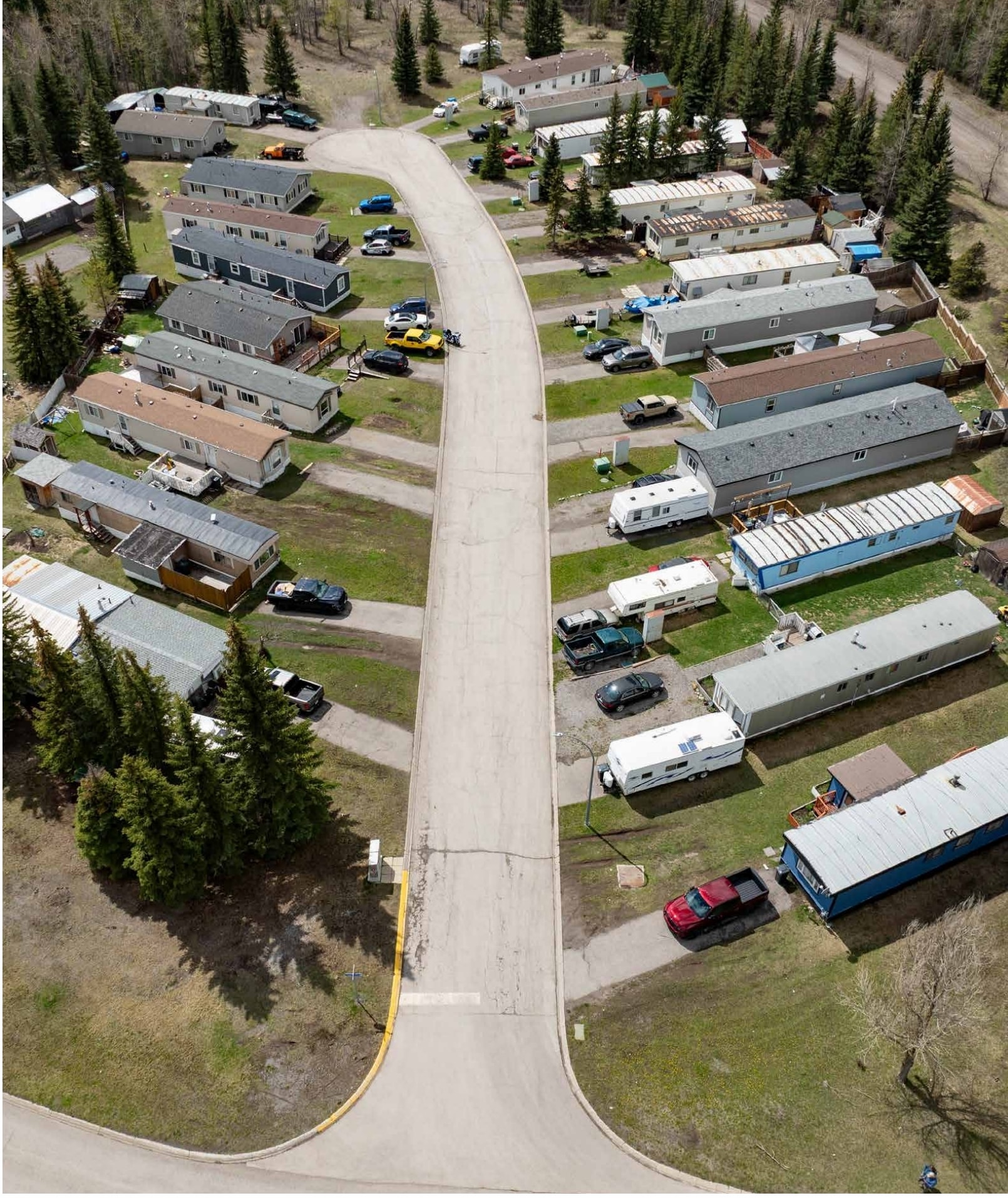 35 Cassiar Dr, Elkford, BC for sale Primary Photo- Image 1 of 9