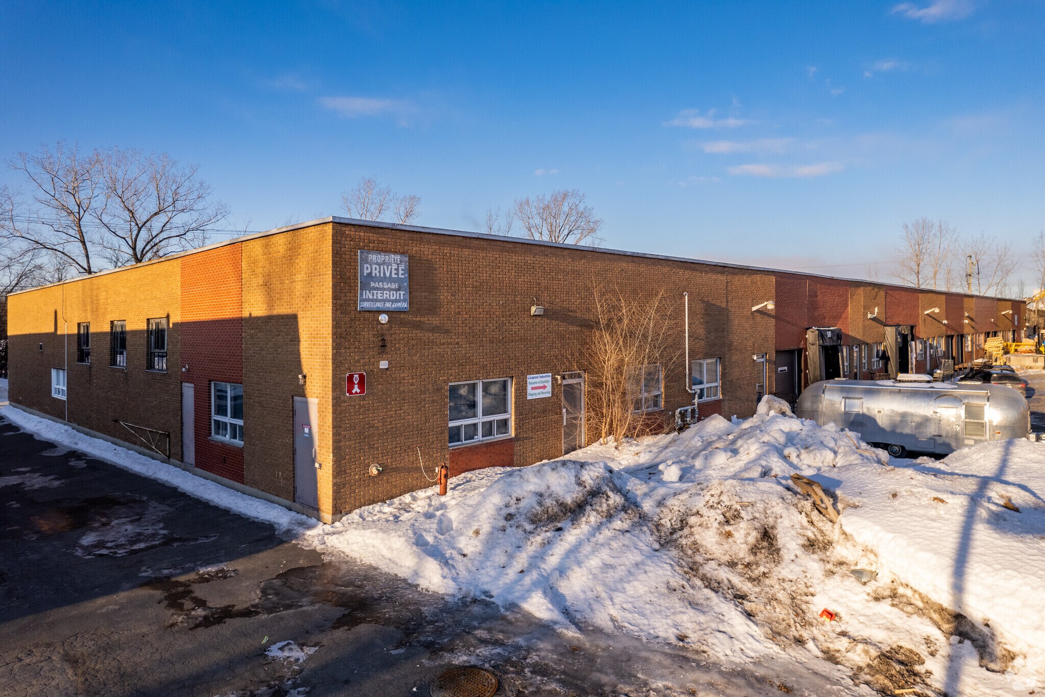 2845-2855 Rue Duchesneau, Montréal, QC for sale Primary Photo- Image 1 of 1