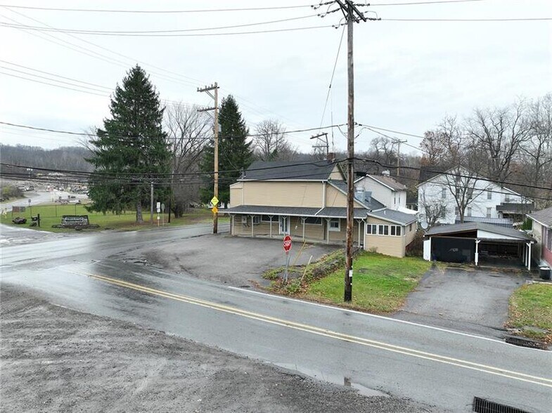 3 Walker's Mill Rd, Collier Township, PA à vendre - Photo du bâtiment - Image 3 de 20