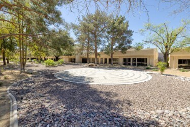 2820 E Flamingo Rd, Las Vegas, NV à louer - Photo du bâtiment - Image 3 de 17