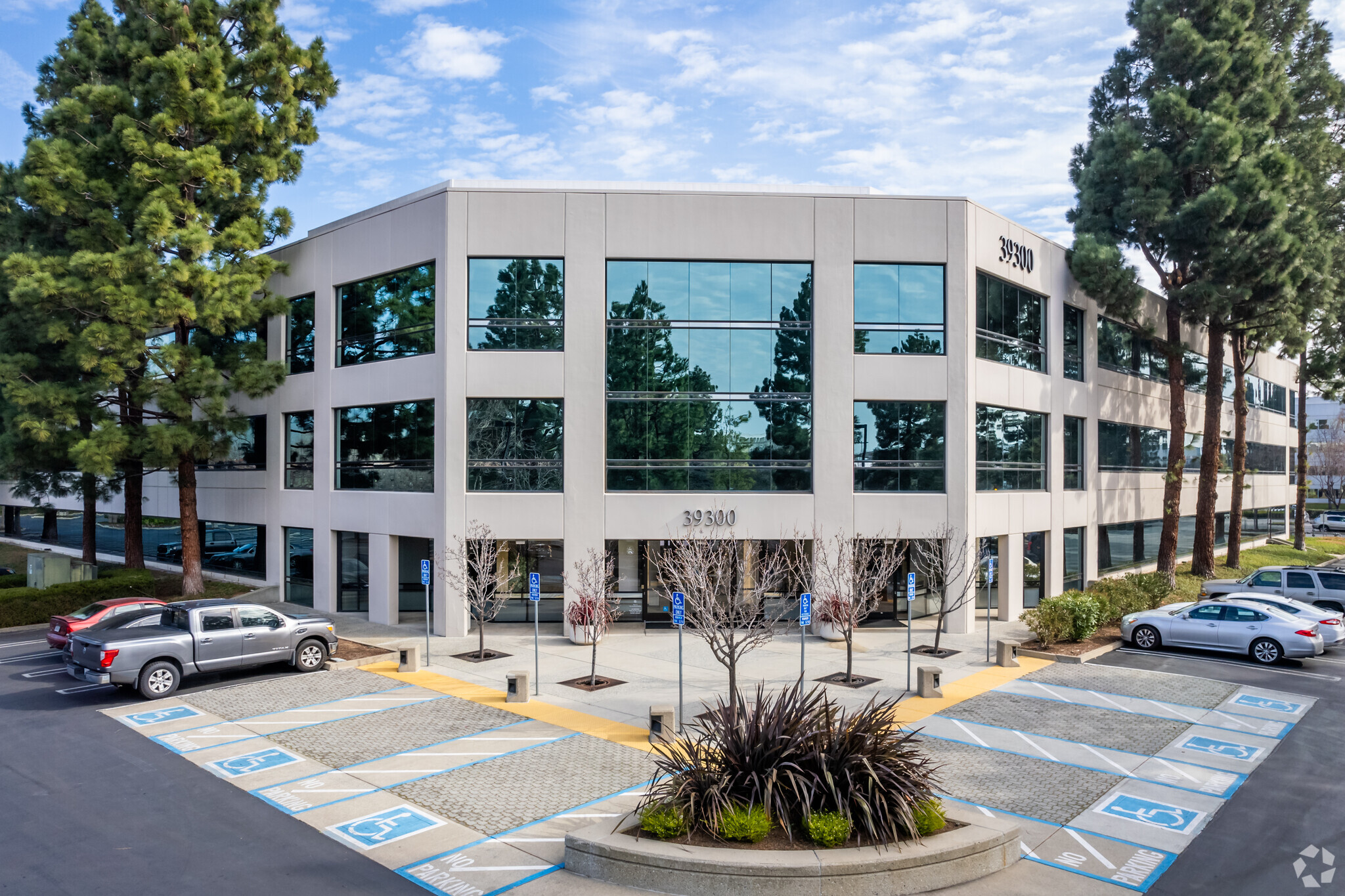 39300 Civic Center Dr, Fremont, CA for lease Building Photo- Image 1 of 10