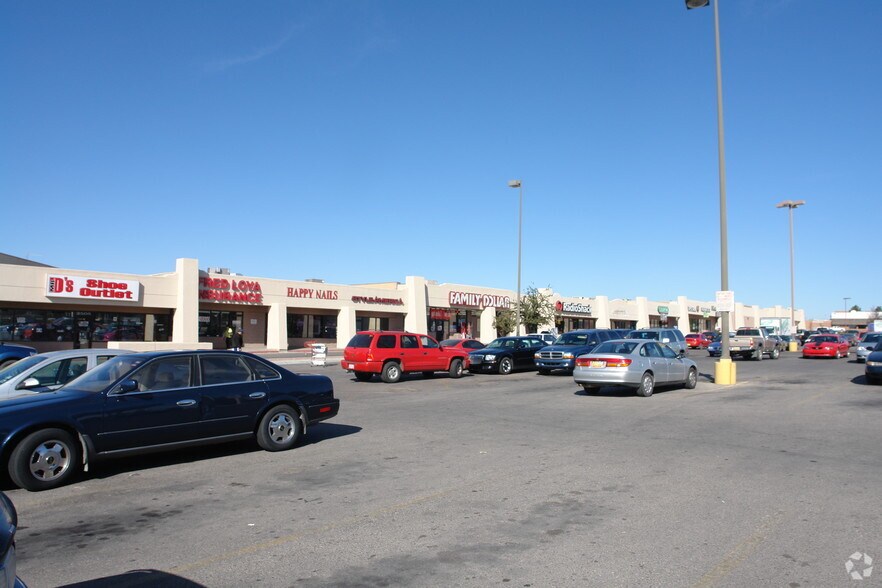 2501-2525 N Main, Las Cruces, NM à louer - Photo du bâtiment - Image 3 de 3