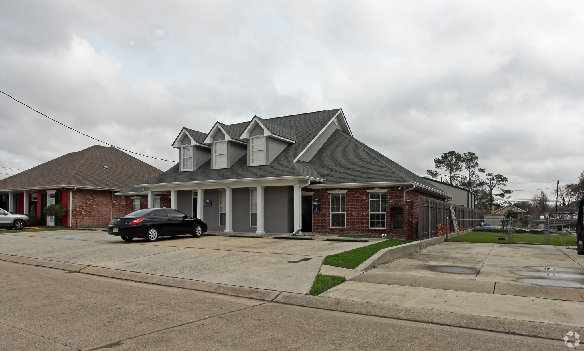 1065 Muller Pky, Westwego, LA for sale Primary Photo- Image 1 of 48
