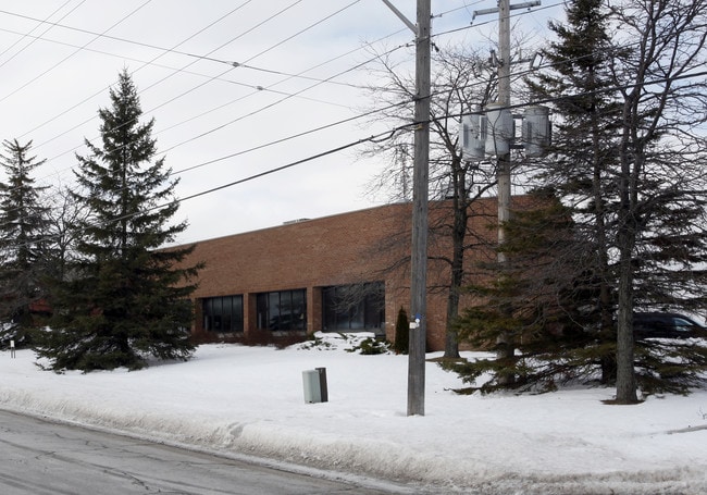 Plus de détails pour 300 Industrial Pky S, Aurora, ON - Industriel à louer