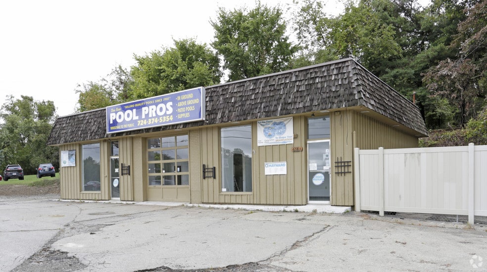 6781 Lincoln Hwy, Jeannette, PA for lease - Building Photo - Image 2 of 3