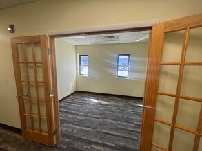1510 Park Ave, South Plainfield, NJ for lease Interior Photo- Image 2 of 15