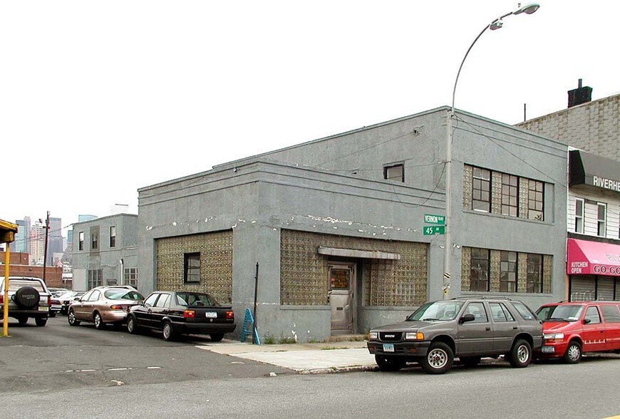 45-10-45-20 Vernon Blvd, Long Island City, NY à vendre - Photo du bâtiment - Image 2 de 5