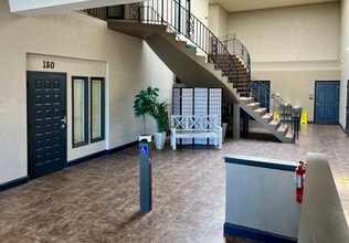 115-121 S Palmetto Ave, Daytona Beach, FL for lease Interior Photo- Image 2 of 7