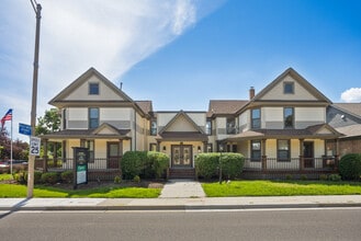 121 N Washington St, Naperville, IL for lease Interior Photo- Image 1 of 14