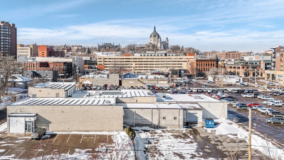 292 Walnut St, Saint Paul, MN à louer - Photo du bâtiment - Image 2 de 25