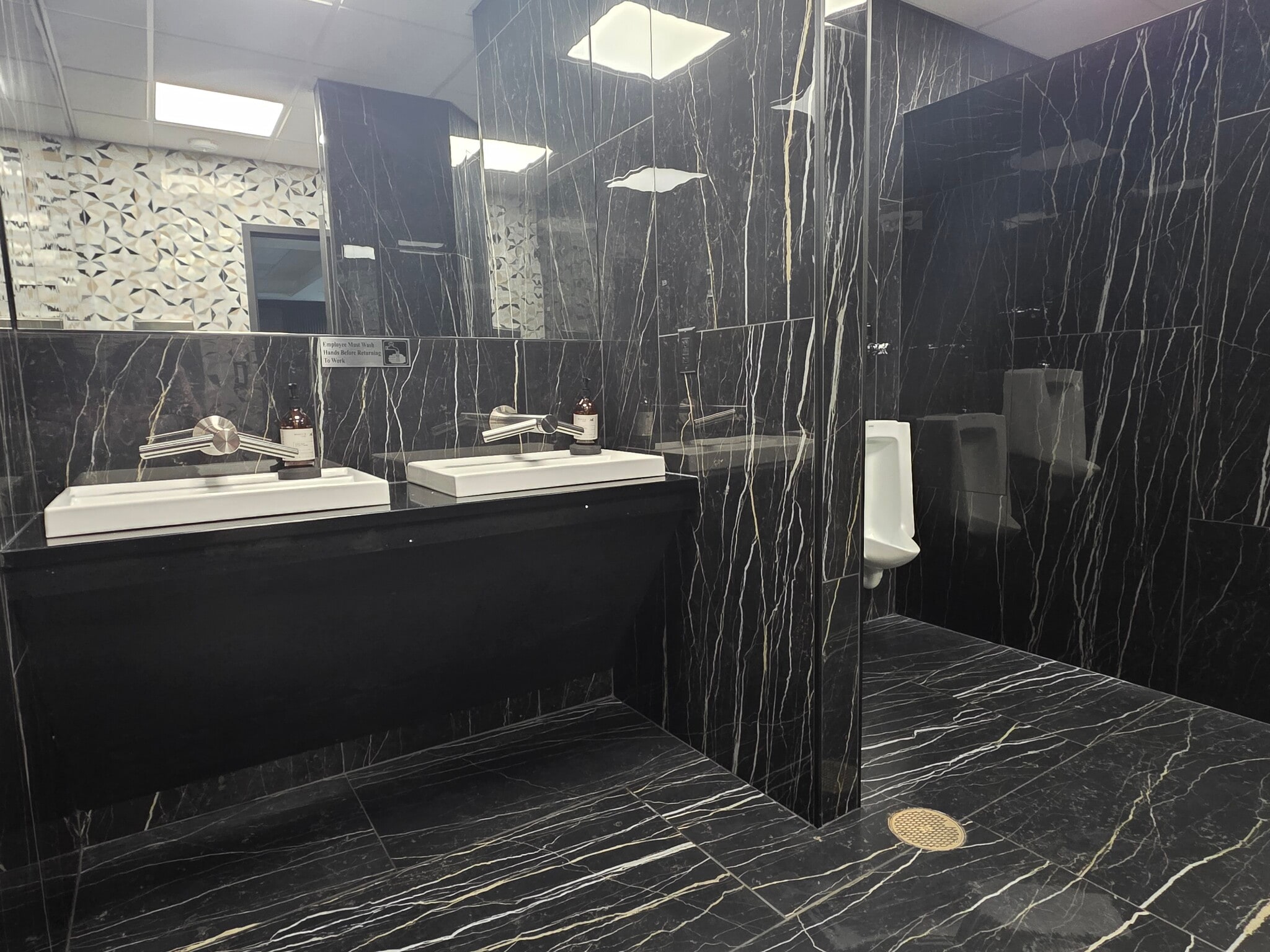 400 Townline Rd, Hauppauge, NY for lease Interior Photo- Image 1 of 5