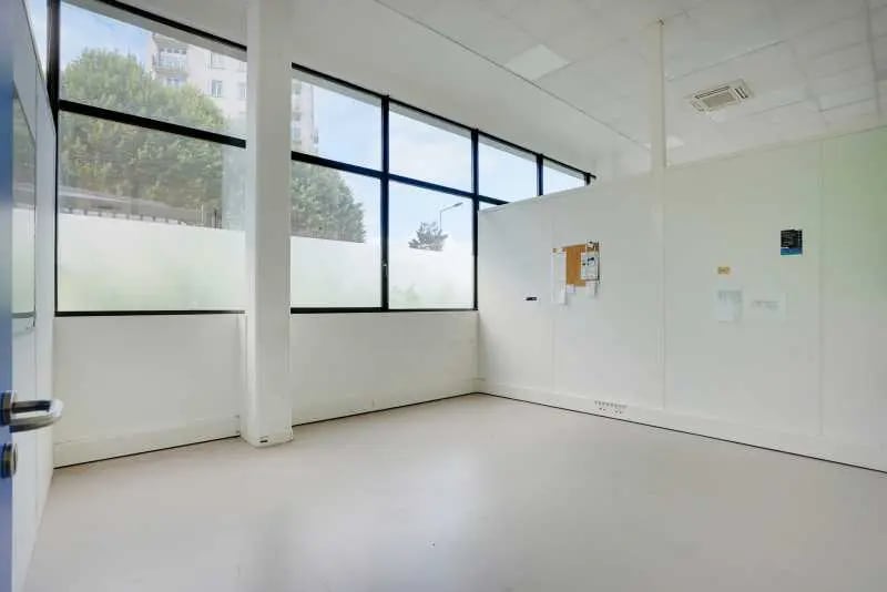 82 Rue Des Meuniers, Bagneux for lease Interior Photo- Image 1 of 10