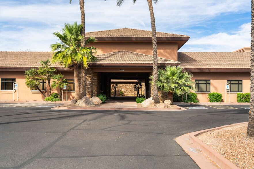1550 E McKellips Rd, Mesa, AZ à louer - Photo du bâtiment - Image 3 de 10