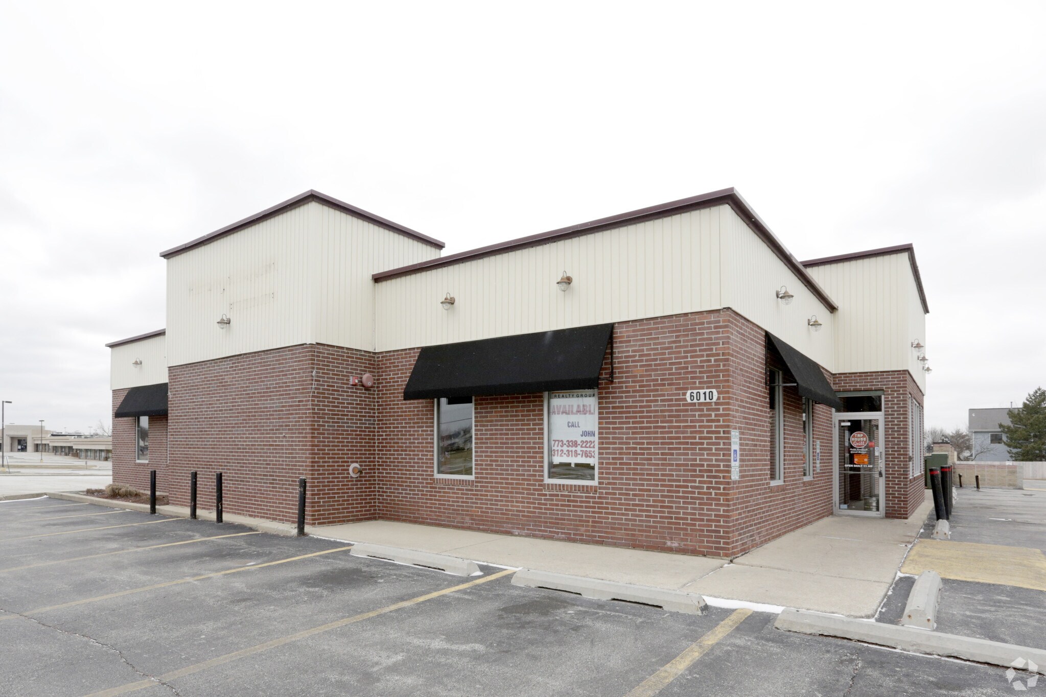 6010 S Cass Ave, Westmont, IL à vendre Photo principale- Image 1 de 34