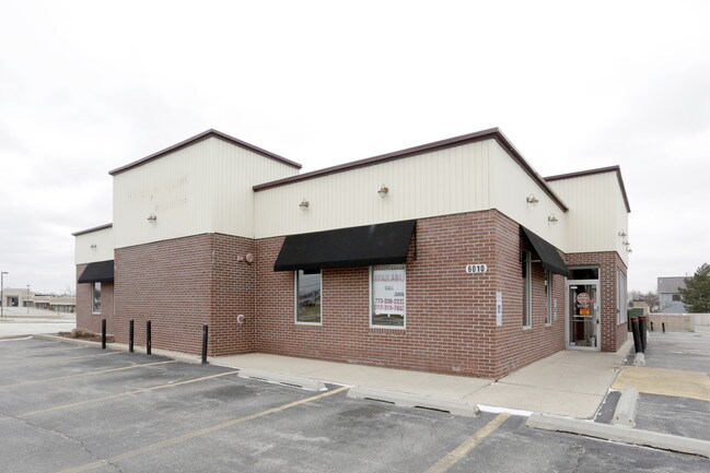 Plus de détails pour 6010 S Cass Ave, Westmont, IL - Commerce de détail à vendre