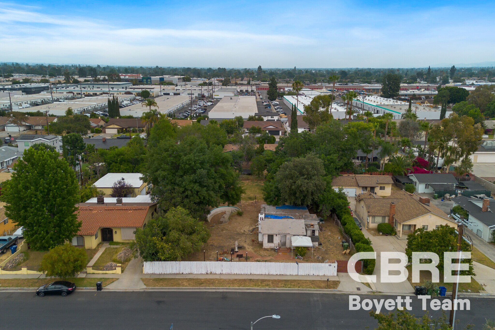 7800 Jordan Ave, Canoga Park, CA à vendre Photo principale- Image 1 de 25