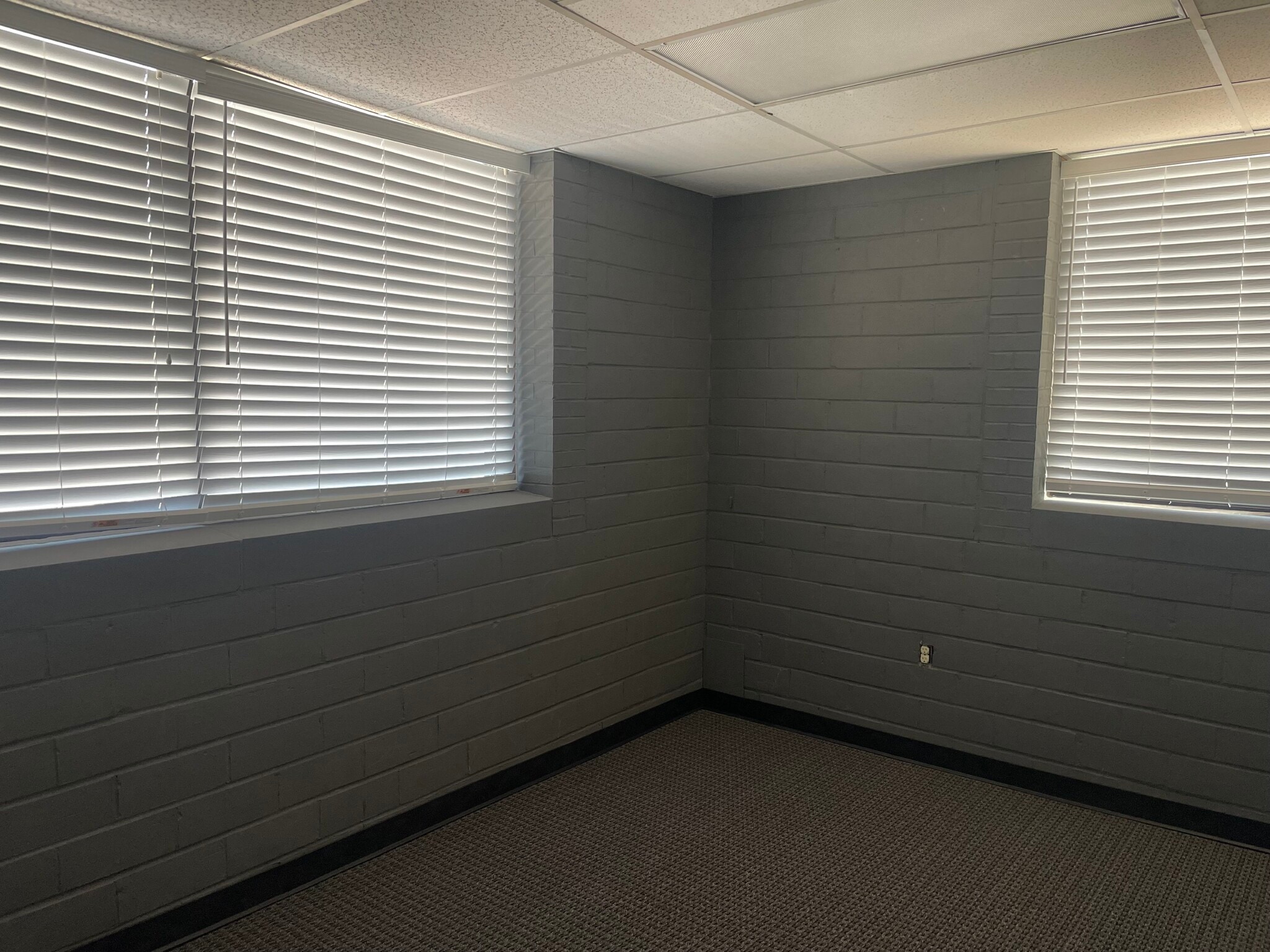 111 NE 26th St, Oklahoma City, OK for lease Building Photo- Image 1 of 16