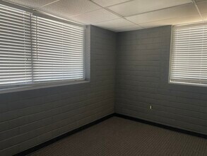 111 NE 26th St, Oklahoma City, OK for lease Building Photo- Image 1 of 16