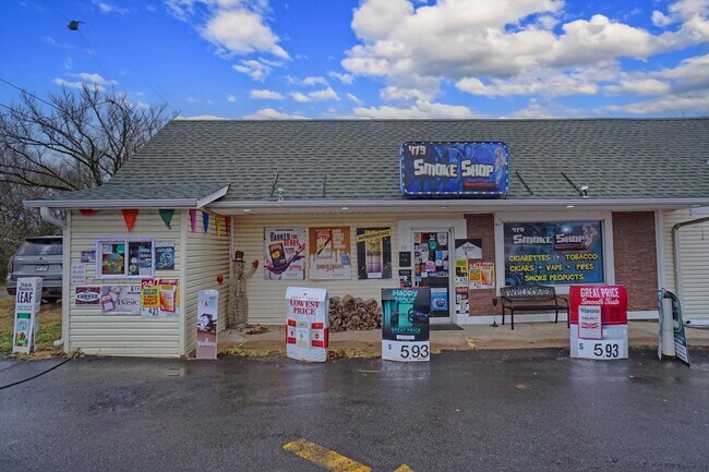 Plus de détails pour 10 Camp St, Dover, AR - Commerce de détail à vendre