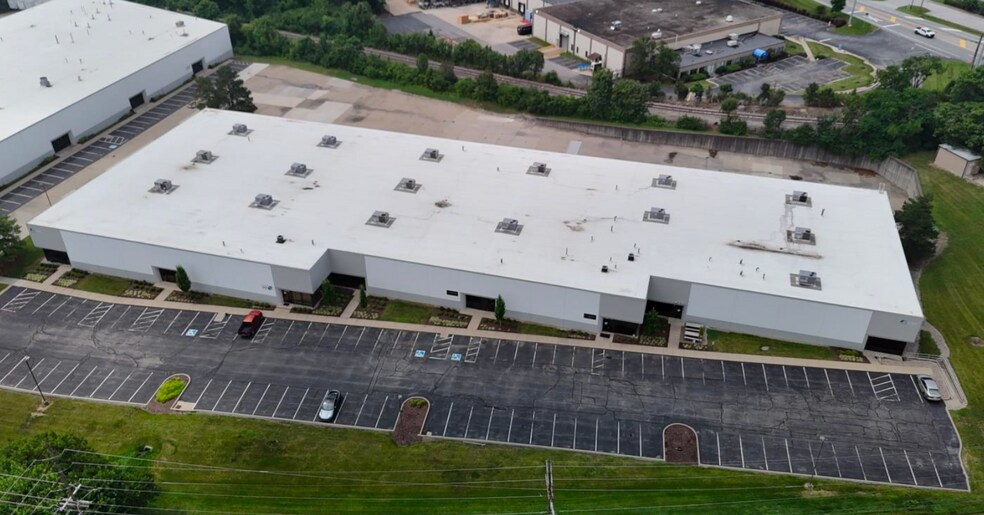 7107 Industrial Rd, Florence, KY à louer - Photo du bâtiment - Image 3 de 3