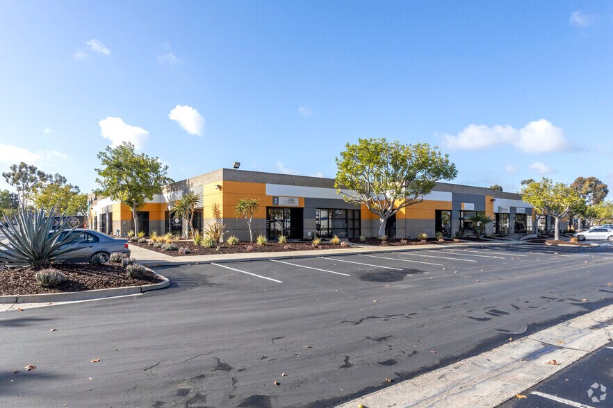 9520 Padgett St, San Diego, CA à louer - Photo du bâtiment - Image 2 de 19