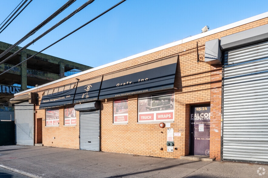 45-24 Vernon Blvd, Long Island City, NY for sale - Primary Photo - Image 1 of 6