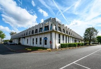 Plus de détails pour Local d'activités à louer