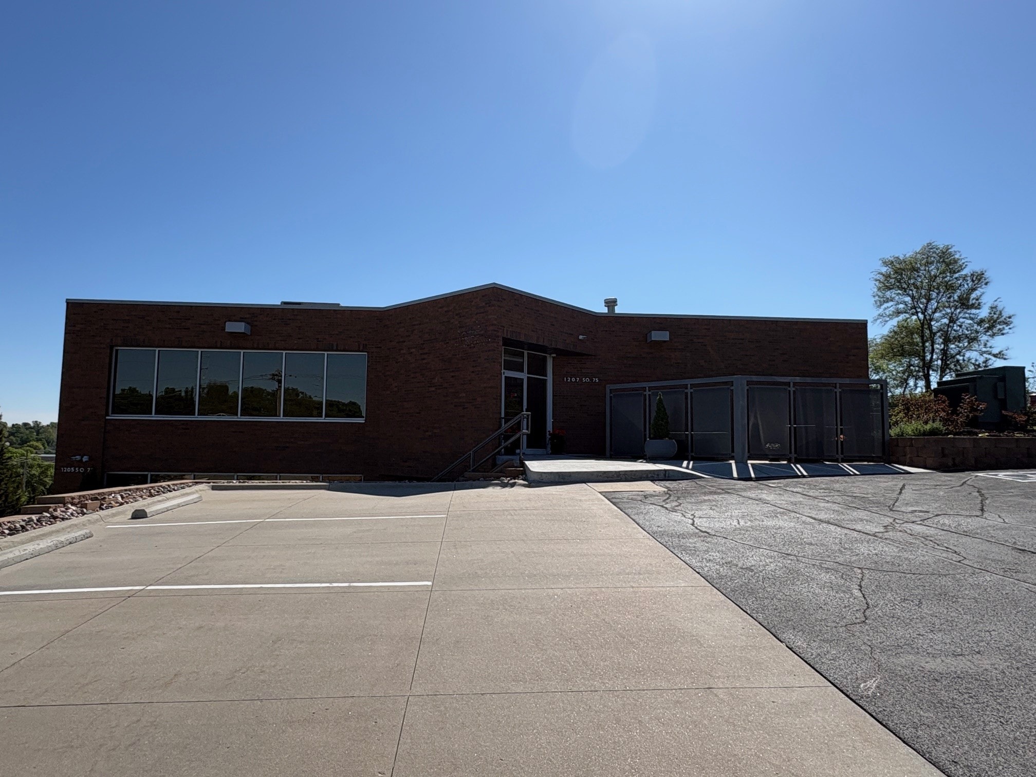 1205-1207 S 75th St, Omaha, NE for sale Building Photo- Image 1 of 9
