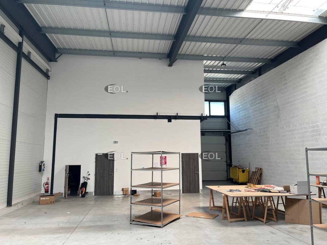 Flex in Gignac-la-Nerthe for lease Interior Photo- Image 1 of 7