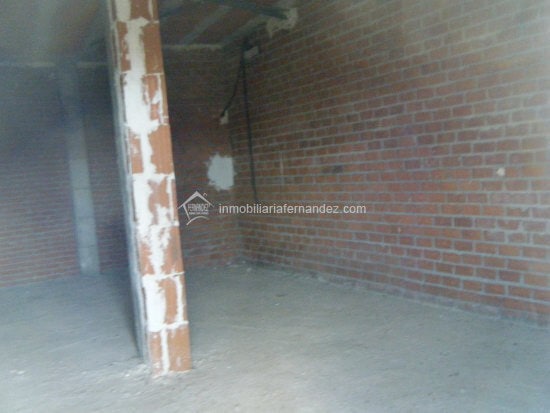 Retail in Cáceres, Cáceres for lease - Building Photo - Image 2 of 9