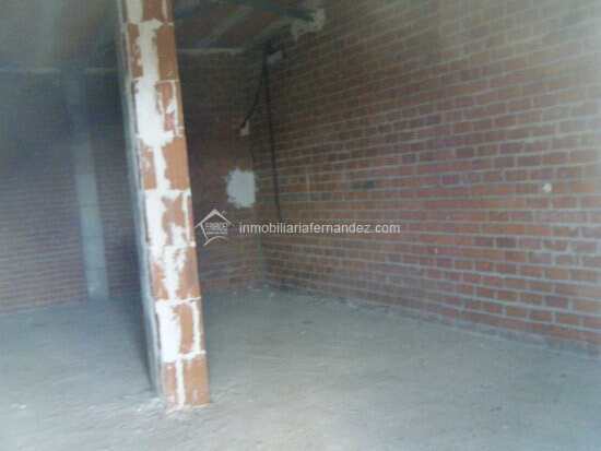 Commerce de détail dans Cáceres, Cáceres à louer - Photo du bâtiment - Image 2 de 9